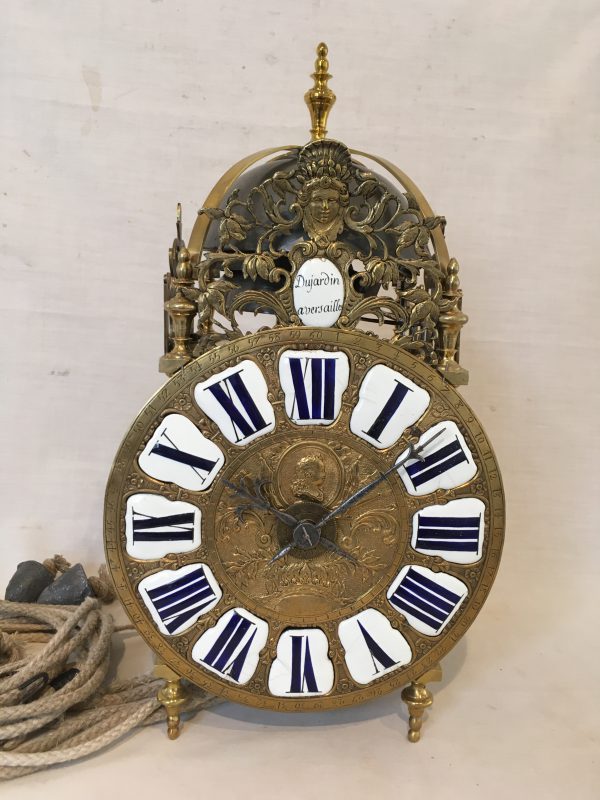 Cartouche Lantaarnklok